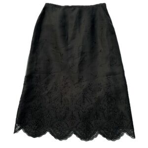 Black lace embroidered midi skirt with elastic waist and lining